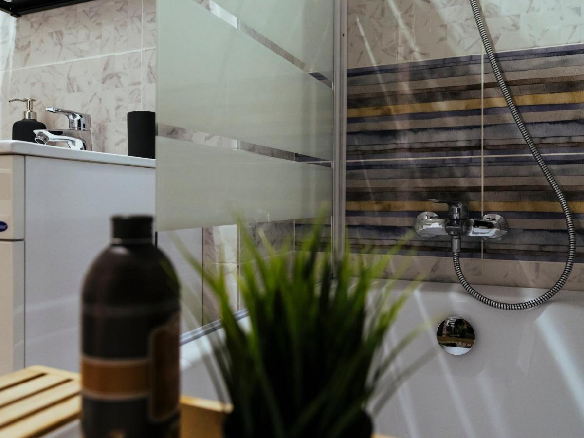 Cozy Special Pallady Apartament With Garden & Courtyard Bukarest Exterior foto