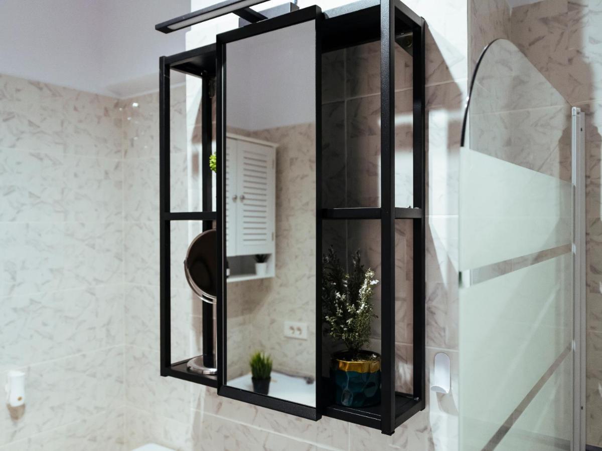 Cozy Special Pallady Apartament With Garden & Courtyard Bukarest Exterior foto