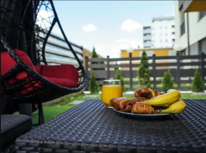 Cozy Special Pallady Apartament With Garden & Courtyard Bukarest Exterior foto
